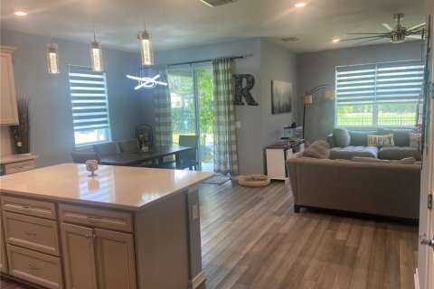 Casa en alquiler en Zephyrhills, Florida, 4 dormitorios, 169.83 m2 № 1857812 - foto 8