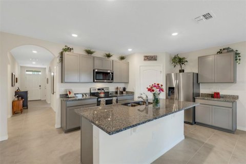 House in Lakeland, Florida 4 bedrooms, 169.83 sq.m. № 1264374 - photo 8