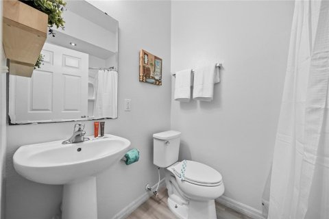 House in Kissimmee, Florida 8 bedrooms, 338.91 sq.m. № 2104204 - photo 26