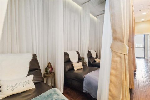 Immobilier commercial à vendre à Orlando, Floride: 274.25 m2 № 1907873 - photo 6