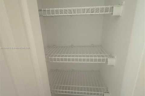 Adosado en alquiler en Lauderhill, Florida, 2 dormitorios, 94.76 m2 № 1968025 - foto 3