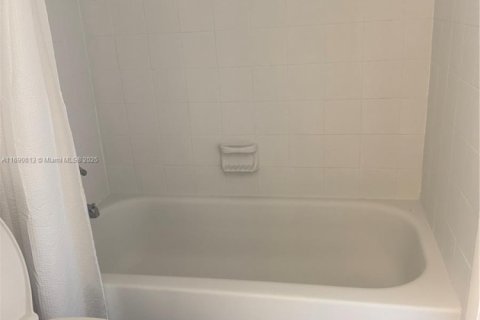 Adosado en alquiler en Lauderhill, Florida, 2 dormitorios, 94.76 m2 № 1968025 - foto 7