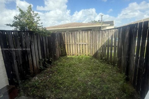 Adosado en alquiler en Lauderhill, Florida, 2 dormitorios, 94.76 m2 № 1968025 - foto 11