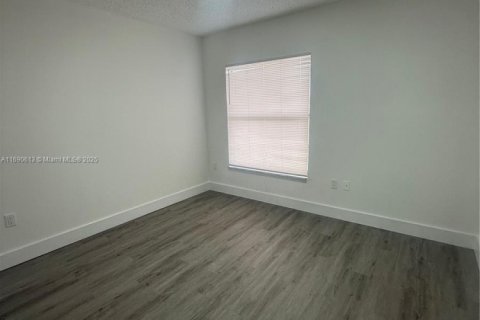 Adosado en alquiler en Lauderhill, Florida, 2 dormitorios, 94.76 m2 № 1968025 - foto 9
