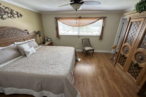 Condo in Hallandale Beach, Florida, 2 bedrooms  № 1100215 - photo 1