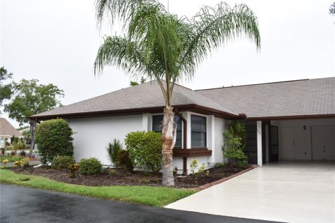 Condo in Sun City Center, Florida, 2 bedrooms  № 2209419
