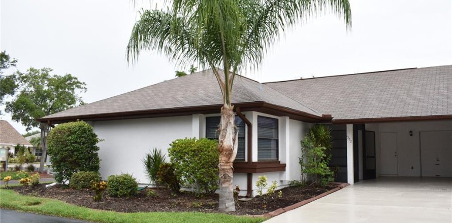 Condo in Sun City Center, Florida, 2 bedrooms  № 2209419