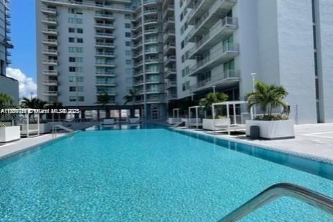 Condominio en alquiler en Miami, Florida, 1 dormitorio, 73.86 m2 № 1896841 - foto 22