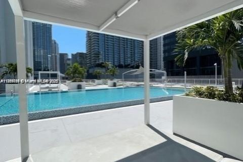 Condominio en alquiler en Miami, Florida, 1 dormitorio, 73.86 m2 № 1896841 - foto 25