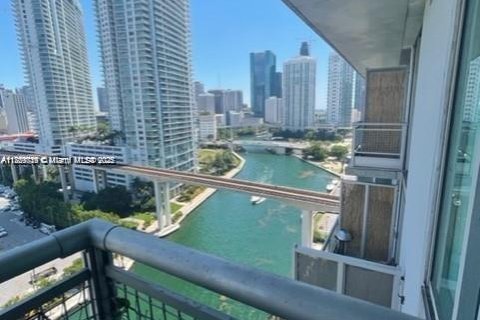 Condominio en alquiler en Miami, Florida, 1 dormitorio, 73.86 m2 № 1896841 - foto 13