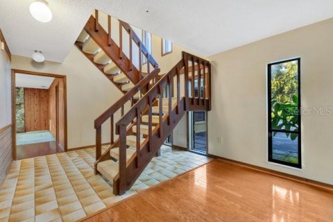 House in Windermere, Florida 4 bedrooms, 292.64 sq.m. № 1513170 - photo 23
