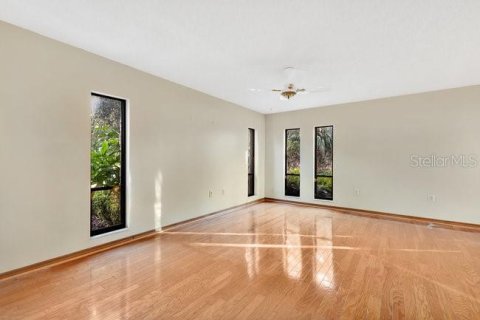 House in Windermere, Florida 4 bedrooms, 292.64 sq.m. № 1513170 - photo 27