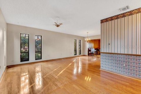 House in Windermere, Florida 4 bedrooms, 292.64 sq.m. № 1513170 - photo 25