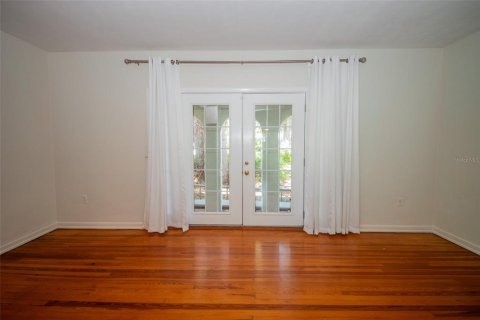 House in Bradenton, Florida 4 bedrooms, 140.65 sq.m. № 2232381 - photo 15