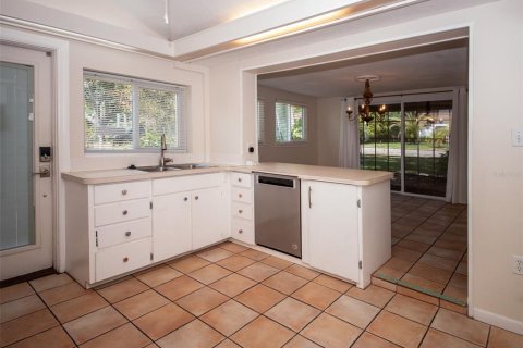 House in Bradenton, Florida 4 bedrooms, 140.65 sq.m. № 2232381 - photo 17