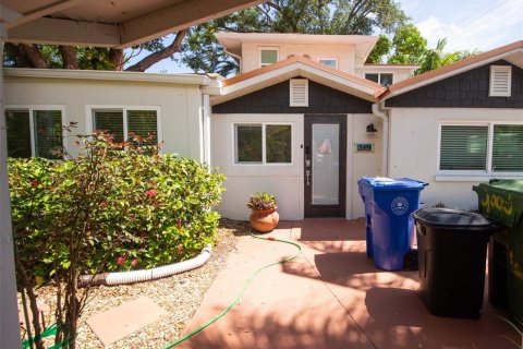 House in Bradenton, Florida 4 bedrooms, 140.65 sq.m. № 2232381 - photo 4