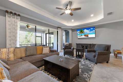 House in LAKEWOOD NATIONAL in Bradenton, Florida 3 bedrooms, 208.84 sq.m. № 1561117 - photo 15