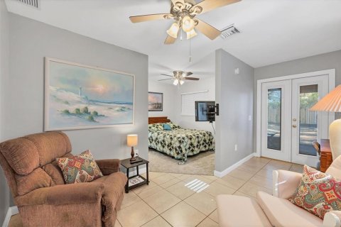 Villa ou maison à louer à Sarasota, Floride: 1 chambre, 41.81 m2 № 2415448 - photo 17