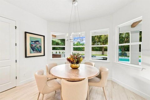 House in Gotha, Florida 6 bedrooms, 485.51 sq.m. № 2329299 - photo 15