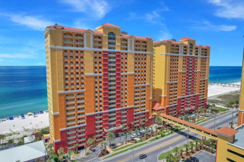 Condo in Panama City Beach, Florida, 1 bedroom  № 558996 - photo 1