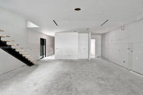 Touwnhouse à vendre à Fort Lauderdale, Floride: 4 chambres, 289.02 m2 № 2269446 - photo 4
