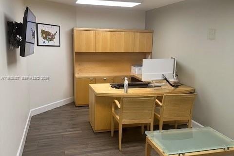 Propiedad comercial en venta en Miami, Florida № 2001985 - foto 29