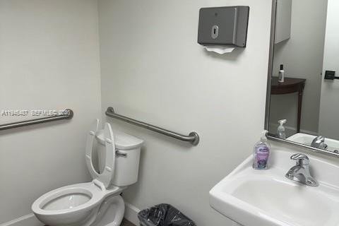 Propiedad comercial en venta en Miami, Florida № 2001985 - foto 28