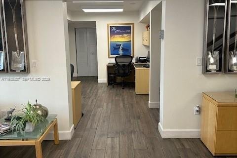 Propiedad comercial en venta en Miami, Florida № 2001985 - foto 21