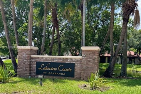 Adosado en venta en Plantation, Florida, 3 dormitorios, 122.45 m2 № 1855388 - foto 1