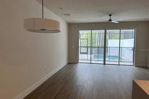Touwnhouse à louer à Clermont, Floride: 3 chambres, 172.15 m2 № 2425966 - photo 6