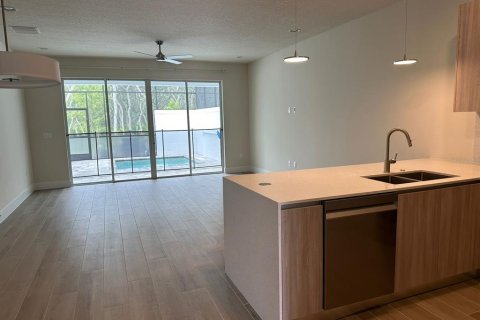 Touwnhouse à louer à Clermont, Floride: 3 chambres, 172.15 m2 № 2425966 - photo 3