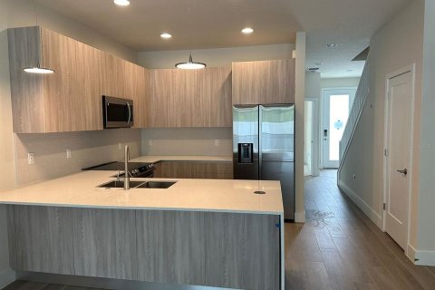 Touwnhouse à louer à Clermont, Floride: 3 chambres, 172.15 m2 № 2425966 - photo 5