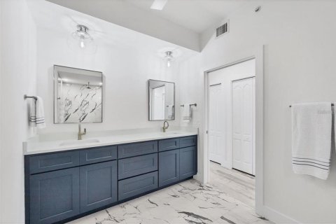 Copropriété à louer à Englewood, Floride: 3 chambres, 188.41 m2 № 2166291 - photo 15