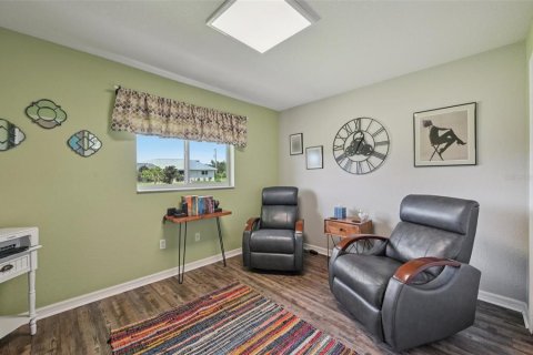 House in Punta Gorda, Florida 3 bedrooms, 163.23 sq.m. № 1899233 - photo 24