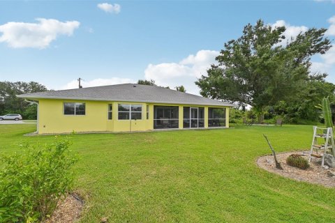 House in Punta Gorda, Florida 3 bedrooms, 163.23 sq.m. № 1899233 - photo 29