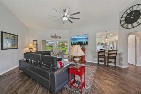 House in Punta Gorda, Florida 3 bedrooms, 163.23 sq.m. № 1899233 - photo 2