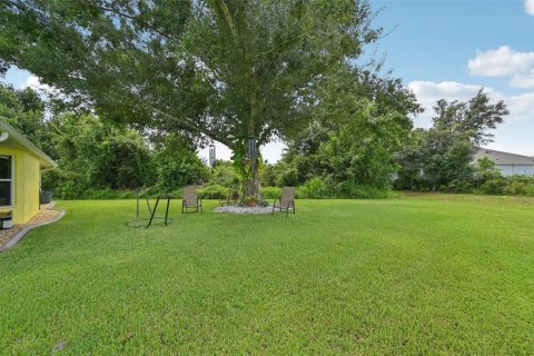 House in Punta Gorda, Florida 3 bedrooms, 163.23 sq.m. № 1899233 - photo 30