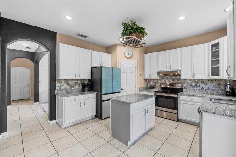 House in Kissimmee, Florida 3 bedrooms, 201.88 sq.m. № 1746914 - photo 9