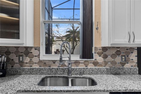 House in Kissimmee, Florida 3 bedrooms, 201.88 sq.m. № 1746914 - photo 5