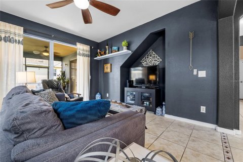 House in Kissimmee, Florida 3 bedrooms, 201.88 sq.m. № 1746914 - photo 11