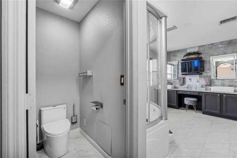 House in Kissimmee, Florida 3 bedrooms, 201.88 sq.m. № 1746914 - photo 18