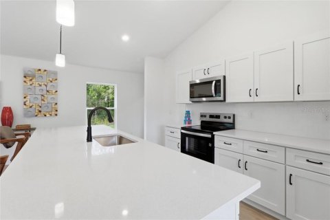 House in Inverness, Florida 3 bedrooms № 2403075 - photo 3