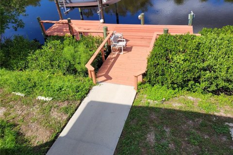 Villa ou maison à vendre à Ruskin, Floride: 2 chambres, 93.65 m2 № 2434500 - photo 2
