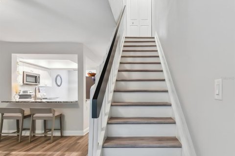 Touwnhouse à vendre à Tampa, Floride: 2 chambres, 101.64 m2 № 2419159 - photo 17