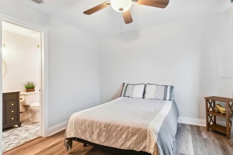 Touwnhouse à vendre à Tampa, Floride: 2 chambres, 101.64 m2 № 2419159 - photo 20