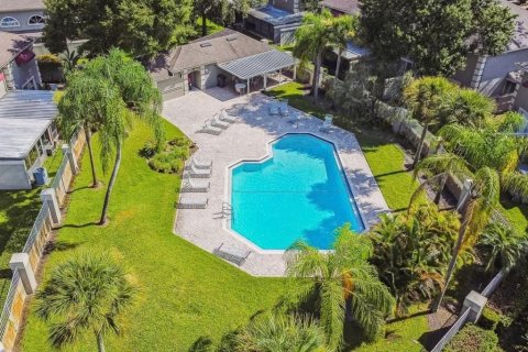 Touwnhouse à vendre à Tampa, Floride: 2 chambres, 101.64 m2 № 2419159 - photo 30