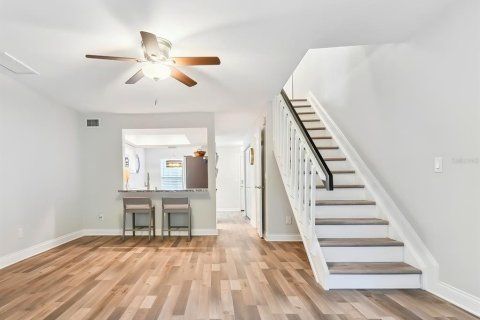 Touwnhouse à vendre à Tampa, Floride: 2 chambres, 101.64 m2 № 2419159 - photo 12