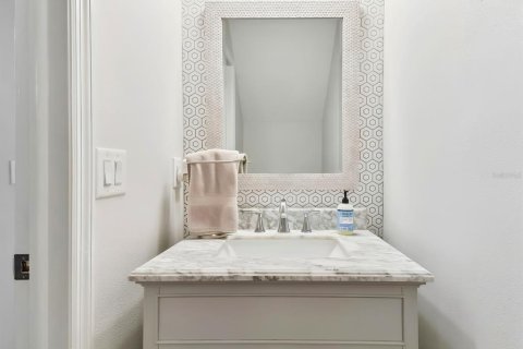 Touwnhouse à vendre à Tampa, Floride: 2 chambres, 101.64 m2 № 2419159 - photo 11