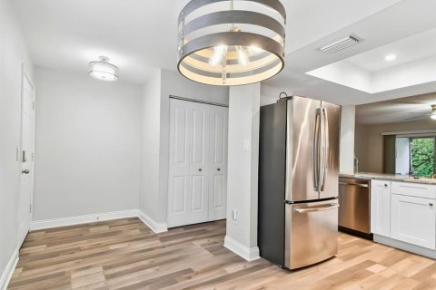 Touwnhouse à vendre à Tampa, Floride: 2 chambres, 101.64 m2 № 2419159 - photo 4