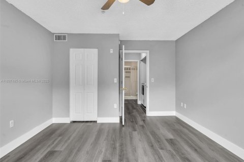 Condo in Miramar, Florida, 2 bedrooms  № 1822014 - photo 30